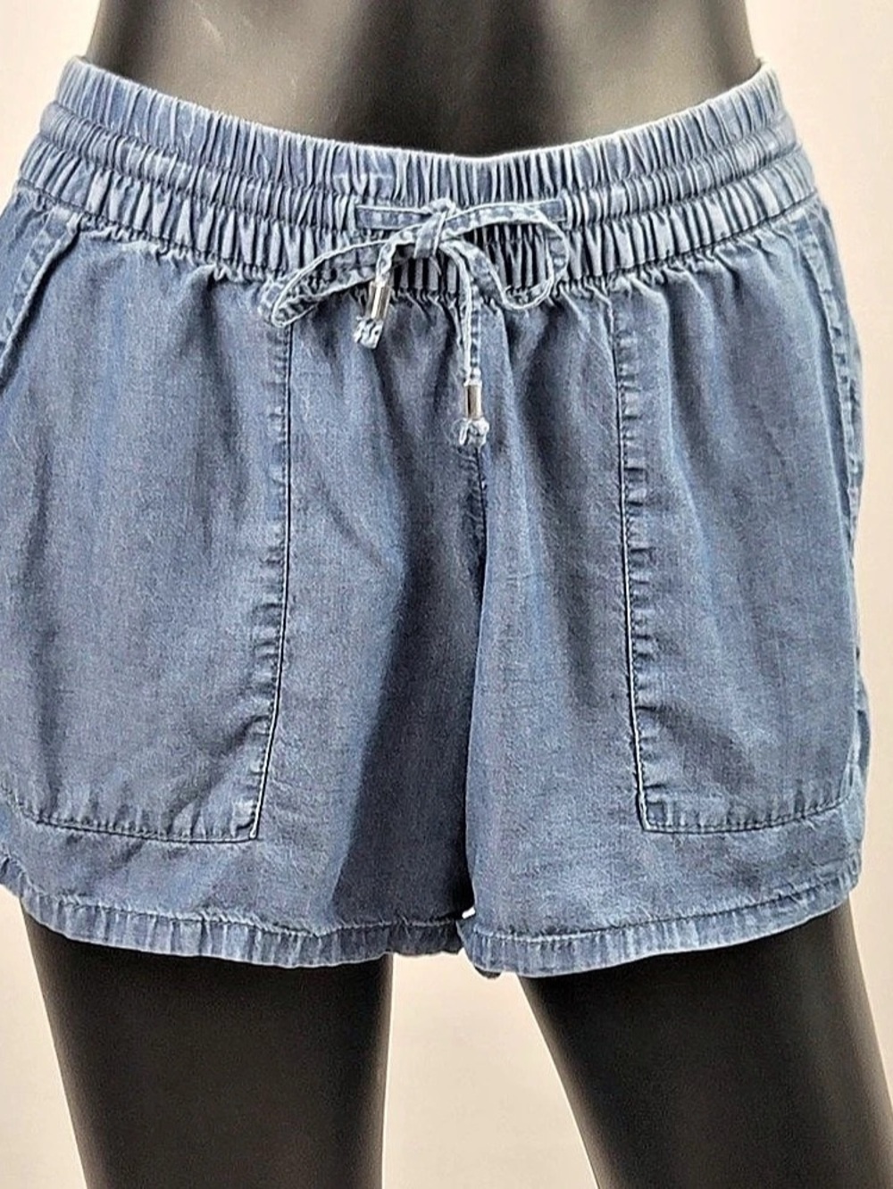 Old Navy Lyocell Jean Shorts in Blue Size XS Like New